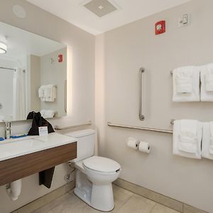 King Room Mobility accessible